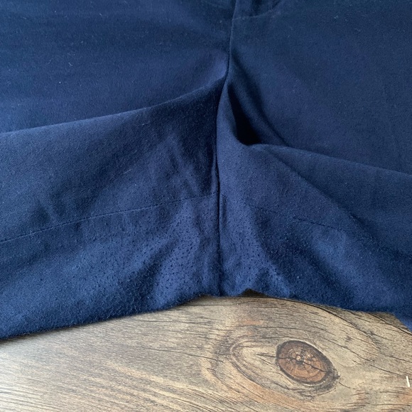 LAUREN Ralph Lauren Ladies Navy Bermuda Short - Picture 9 of 9